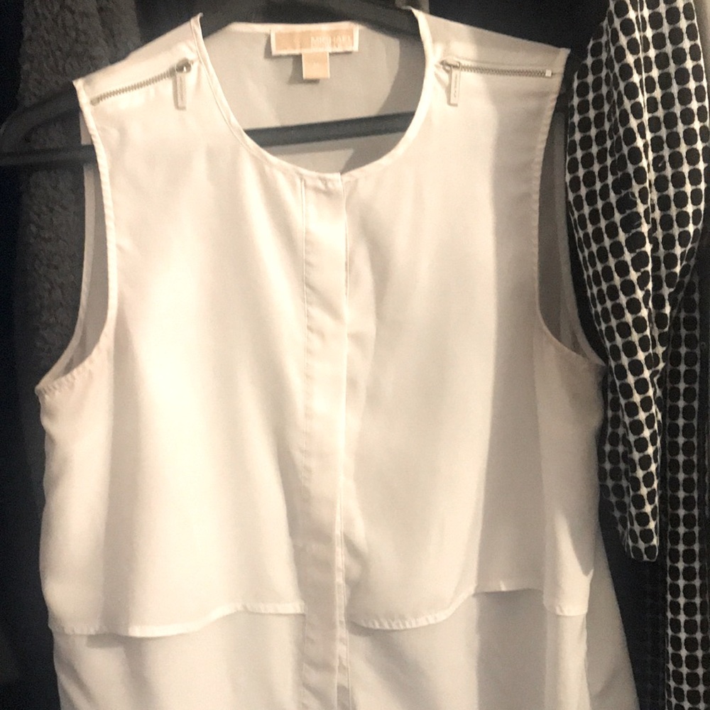 New, never worn, Michael Kors top with zipper and other accents. Beautiful!
